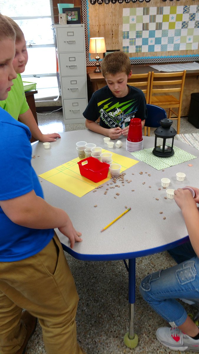 4thgradehfe's tweet photo. #countingbeans #placevalue #theimportanceof10 #mathstationfun #smallschoolbigimpact https://t.co/KWmlA6xGH6