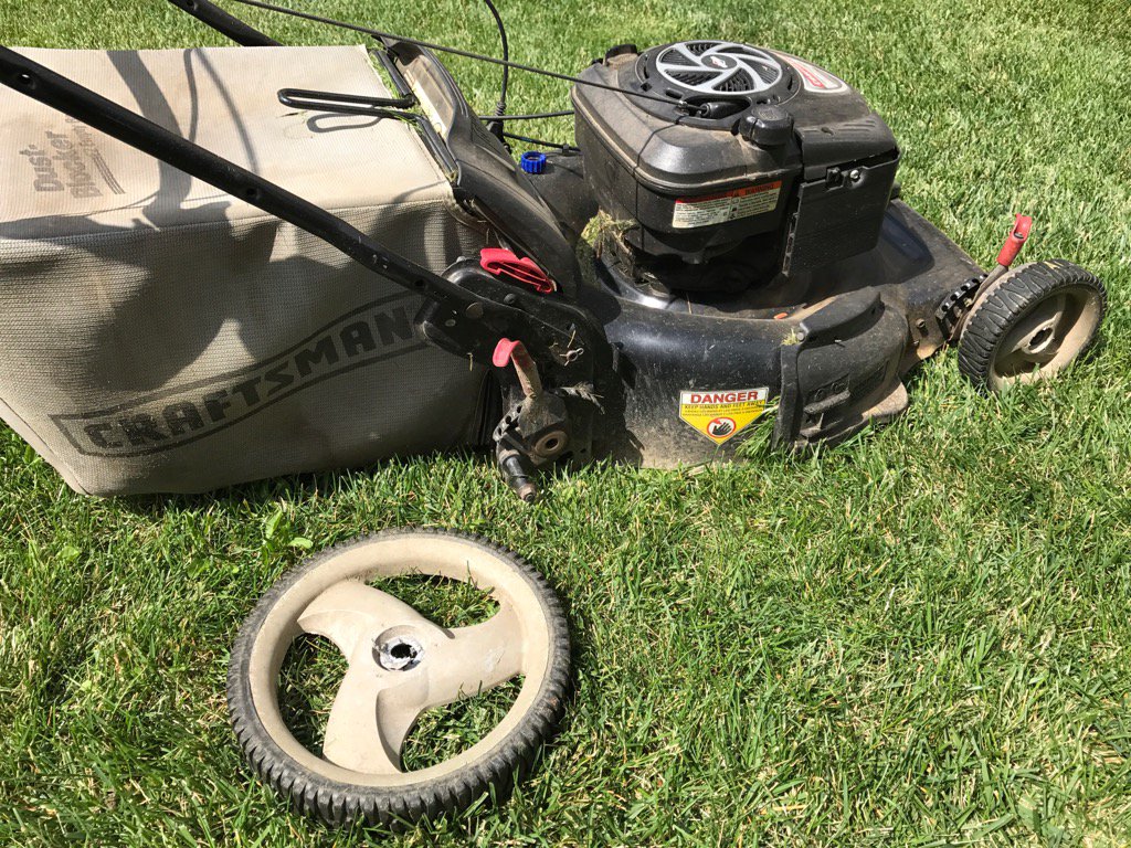 kevinsjuts's tweet photo. I suggest all strength & conditioning programs implement the 3-wheel lawnmower push #Forearms #KeepItLevel #Exhausted https://t.co/cEslEbaNVa