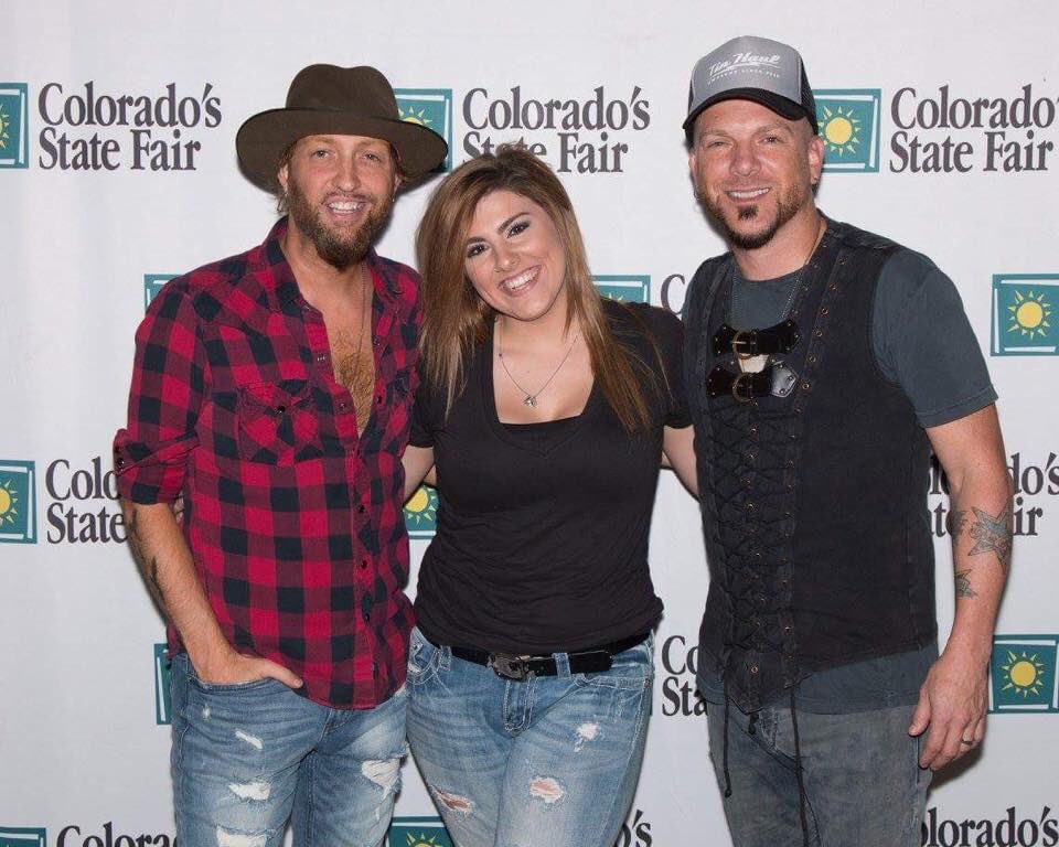 94Kateanna's tweet photo. @LOCASHmusic this we already a year ago 😭💖 https://t.co/JzWvLF6Pts