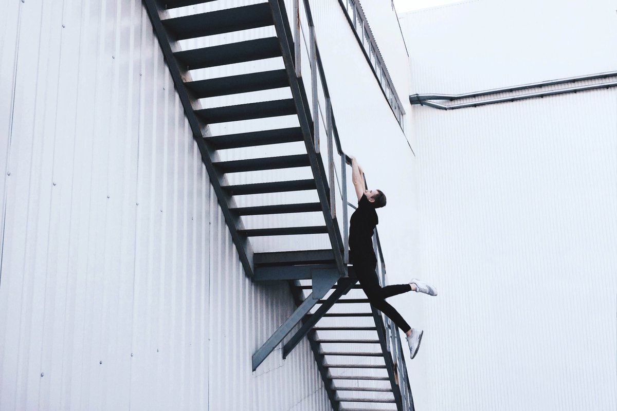 vladrrud's tweet photo. Act right now, despite your age, despite your budget, start doing now what you planned in a few years.

#extreme #blackstyle #motivation https://t.co/RMoq0a9GOx