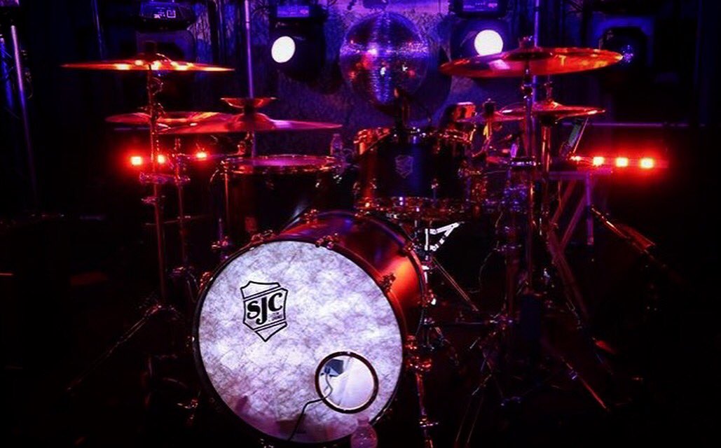 drumlite's tweet photo. Fiberskin bass head + drumlite = always fresh👌👌

Courtesy of Tom from @UWGCband

#drumlite #sjcdrums #untilwegetcaught https://t.co/iwUHNtCTgm