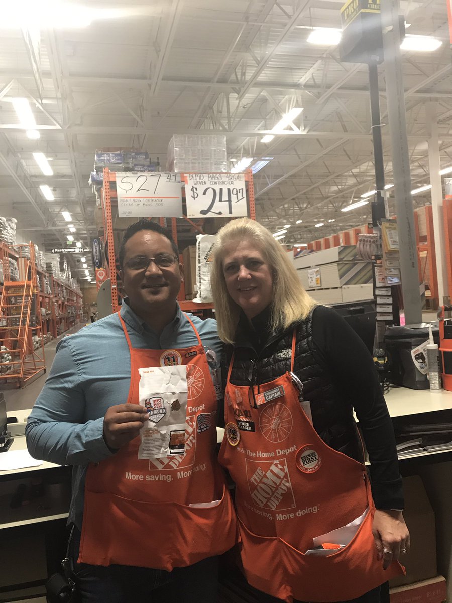 GladieuxKari's tweet photo. We have our first Diamond Award winner at 8940! @907Soule @jennwhite_HD @EricWalkerHD @stjohn_c https://t.co/JEeQ1tWL4o