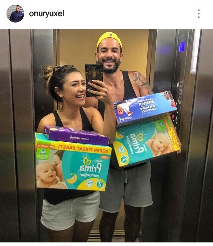 Siz varya tam bir şapşiksinizzzzzs 😍 <a href="/onuryuxel/">onur</a>  <a href="/aycanvariss/">aycanvariss</a>  #onay