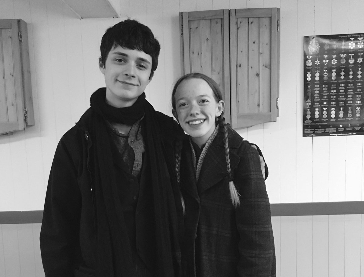 AmybethMcnulty's tweet photo. And these ones too of course! (Plus crew and the production team and more cast!) https://t.co/A2WrJxgSxw