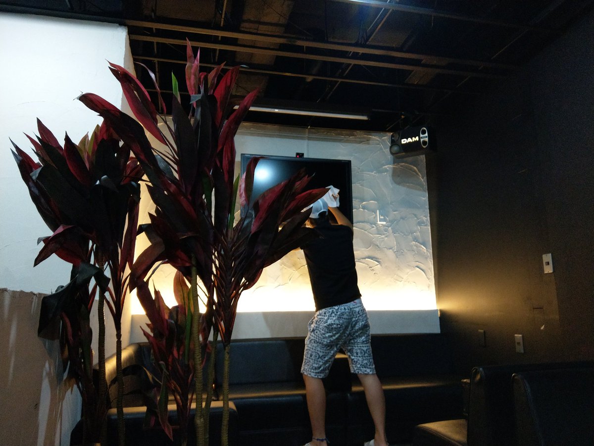 PLEDGE0411a's tweet image. 今宵も準備頑張ってます！9月15日オープンです！オープンスタッフ募集中٩(๛ ˘ ³˘)۶
#キャバクラ
#太田市
#水商売