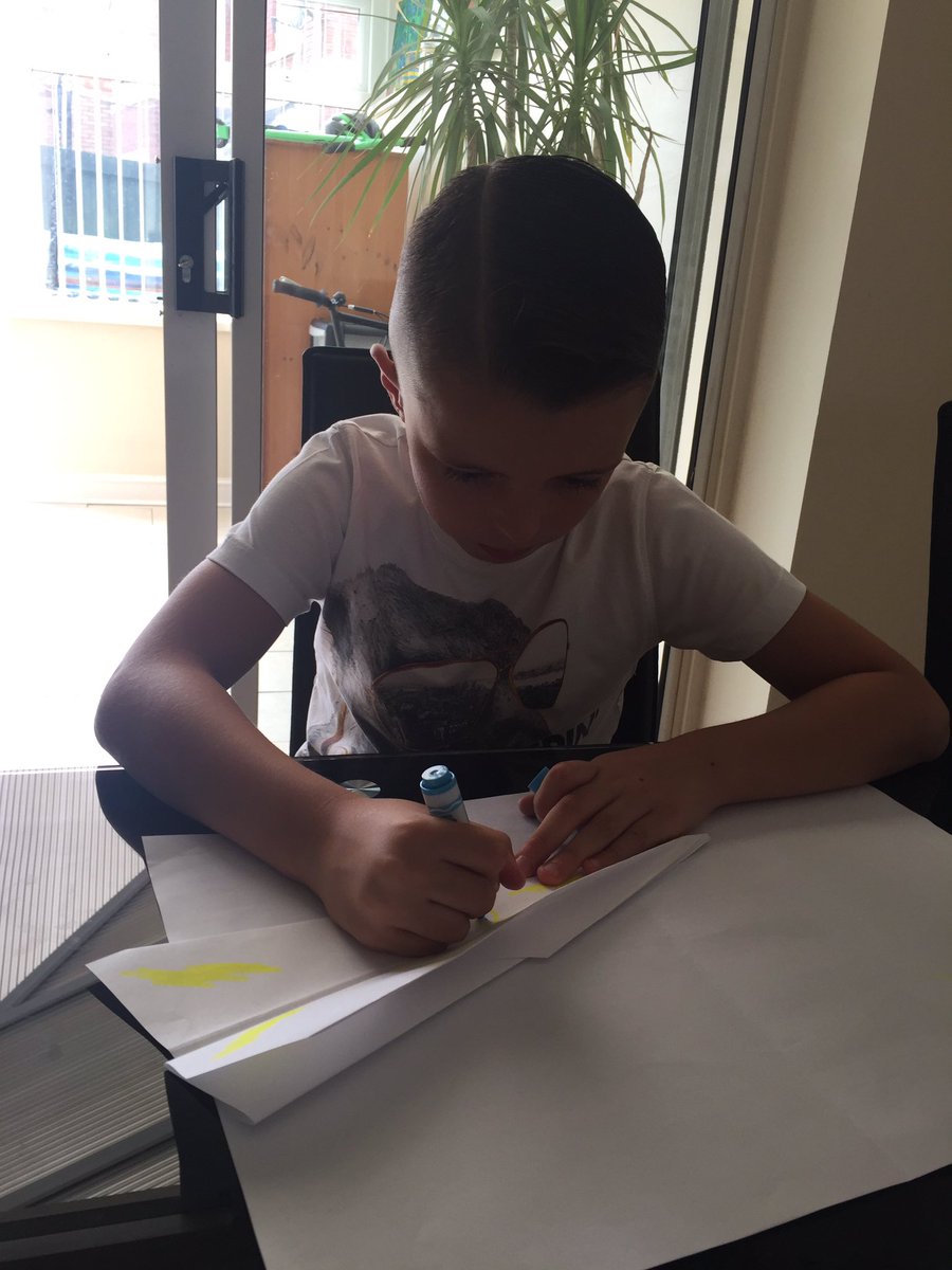 SarahFa87152889's tweet photo. @stfagansMrsC  Harry having fun making various paper planes and seeing how far they can fly !! Summer science challenge 😊 https://t.co/Cwqsi91b6l