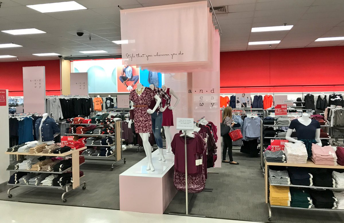 kristi_kawakami's tweet photo. Our #ANewDay signing came in and guests are loving it! #T0358 @Target https://t.co/EWrZvdWxEN