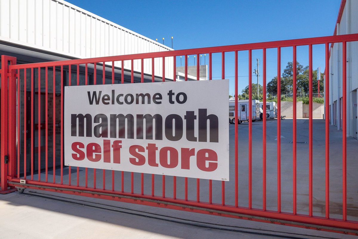 MammothSelf's tweet photo. Locally owned and operated storage facility on the sunshine coast. https://t.co/cukv1THOFI