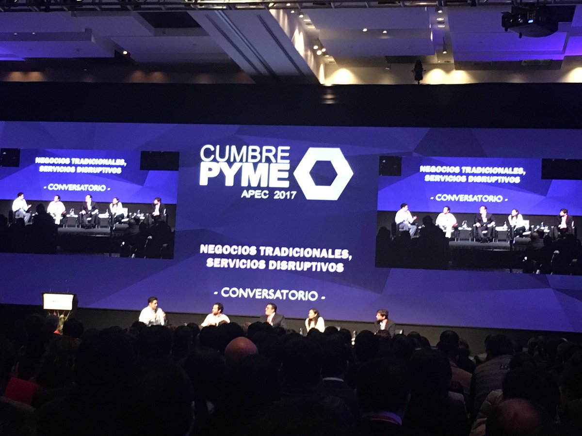 DesireeAlayza's tweet photo. Cumbre Pyme APEC 2017 
Negocios tradicionales, servicios disruptivos. 
@Cofide_Peru https://t.co/E4dQYmZEjr
