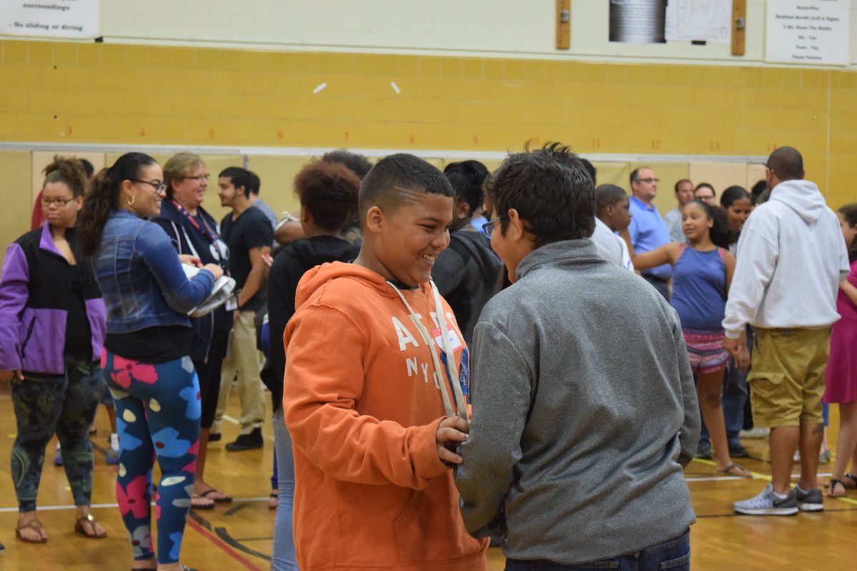 Lincoln_SCSD's tweet photo. Yesterday WEB hosted new scholar orientation. Thank you scholars & staff for a great morning! #scsdgo4gold #goodbetterbest @SyracuseSchools https://t.co/S1mGpn68Ly