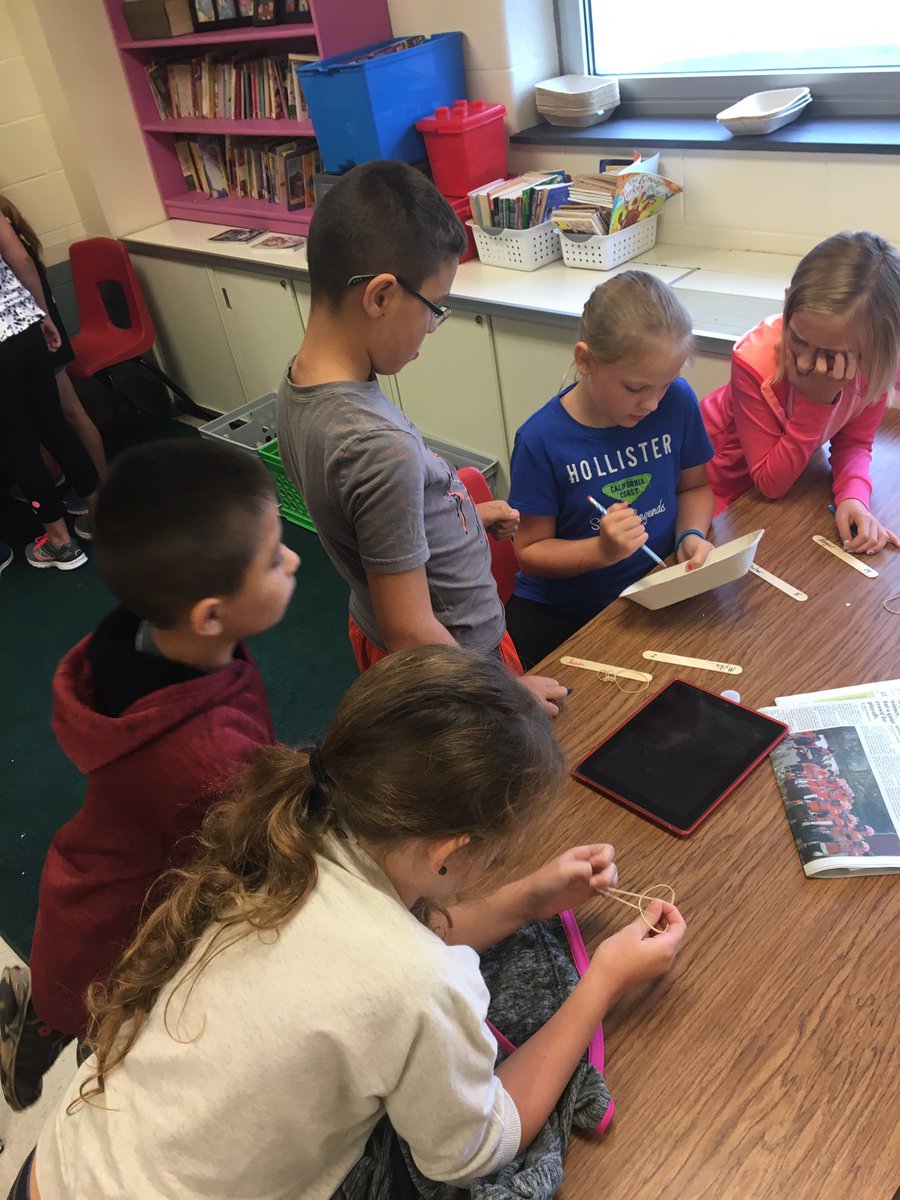 gosclass's tweet photo. Getting introduced to Making. The Catapult Challenge is on! The 4C's on full display! #bermpride #bermbuzz #makered #1stbuild https://t.co/KN8KBJ4LJU