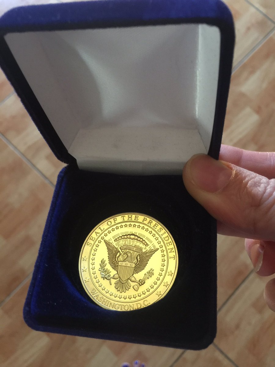 Doha_AK's tweet photo. An amazing #ninavaca #jo thank you for the inspiration ; women leadership & a coin #POTUS 🌹 https://t.co/H0MD2MMvZK