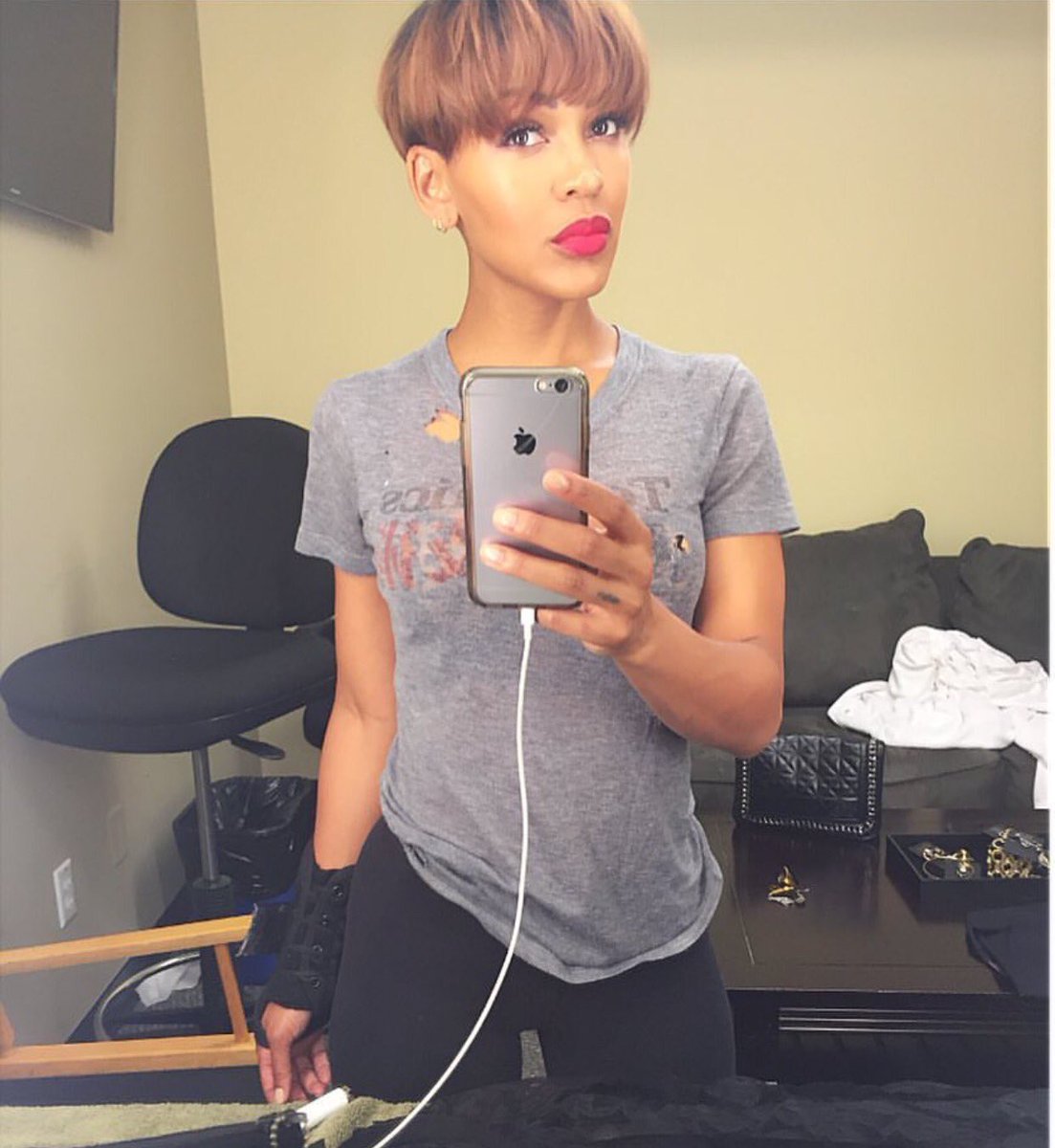 _SPARKSduhh's tweet image. She has finally did IT 😍😍😍😋😋 #LookingGOOOOOD