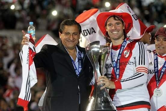 GusDijer's tweet photo. #NosSeguimosEntreMillos 
Feliz Cumple Ramon. Crack. Idolo de #River. Parte de la historia del millonario. Se te Quiere pelado. 
#CumpleRamon https://t.co/gnXYdP5wwr