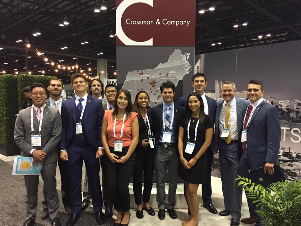 CrossmanCo's tweet photo. Deal making is in full effect at our booth! Stop by before it ends at 2pm #Booth2541 #CrossmanCo #ICSC #Leasing #InvestmentSales #CRE @ICSC https://t.co/Gs5oDdxYjh