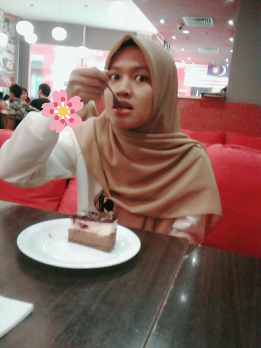 annyeongijjati's tweet photo. Movies, shopping but we spent more time on food ๐
#SistersDate โค https://t.co/YHQqY2BESs