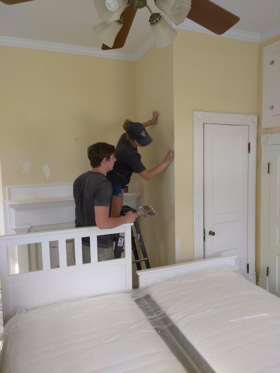 Doors2Freedom's tweet photo. We're thankful for @newspring coming out to do some work projects this past Saturday. Take a look how they helped us!
#ForSCday https://t.co/Ibynsvt1Df
