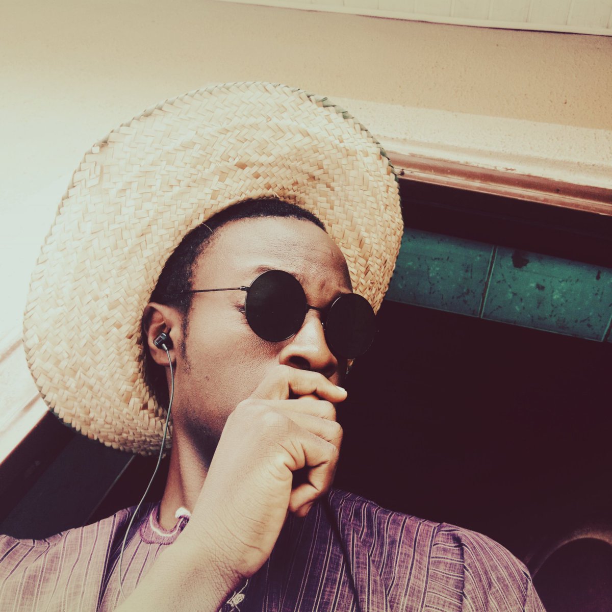 captaintaha41's tweet photo. #blodfets #TuesdayMotivation #Photography #Melanin https://t.co/5zvF85wfGR