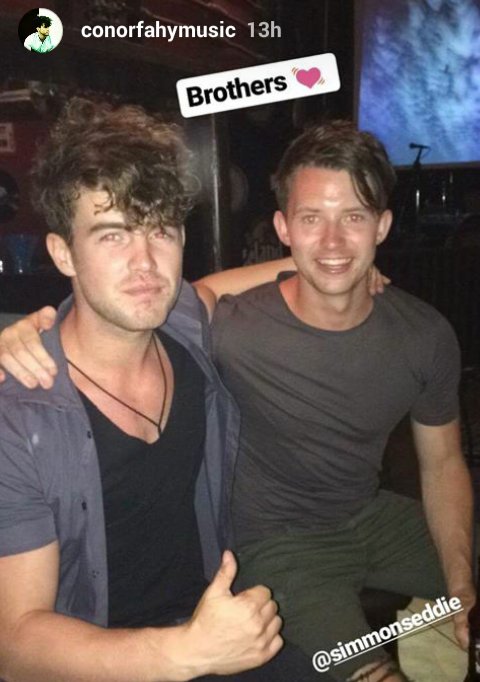 farhavenmusic's tweet photo. Ladz in Lanza✌
Huge thanks to @Rory_The_Island for his continuous support of our music (and the tan🔥) #giglife #irishabroad #irishmusic https://t.co/yAnvRXFvUn
