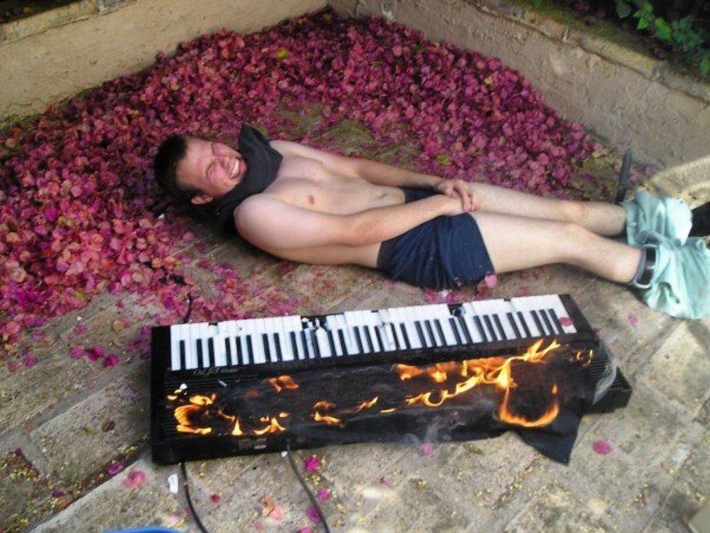 AndroidKolon58's tweet photo. I think we've all been there.
#synthproblems #synth #synthesizer #synthesizers #fire #wtf https://t.co/b4EcKNOh5Q