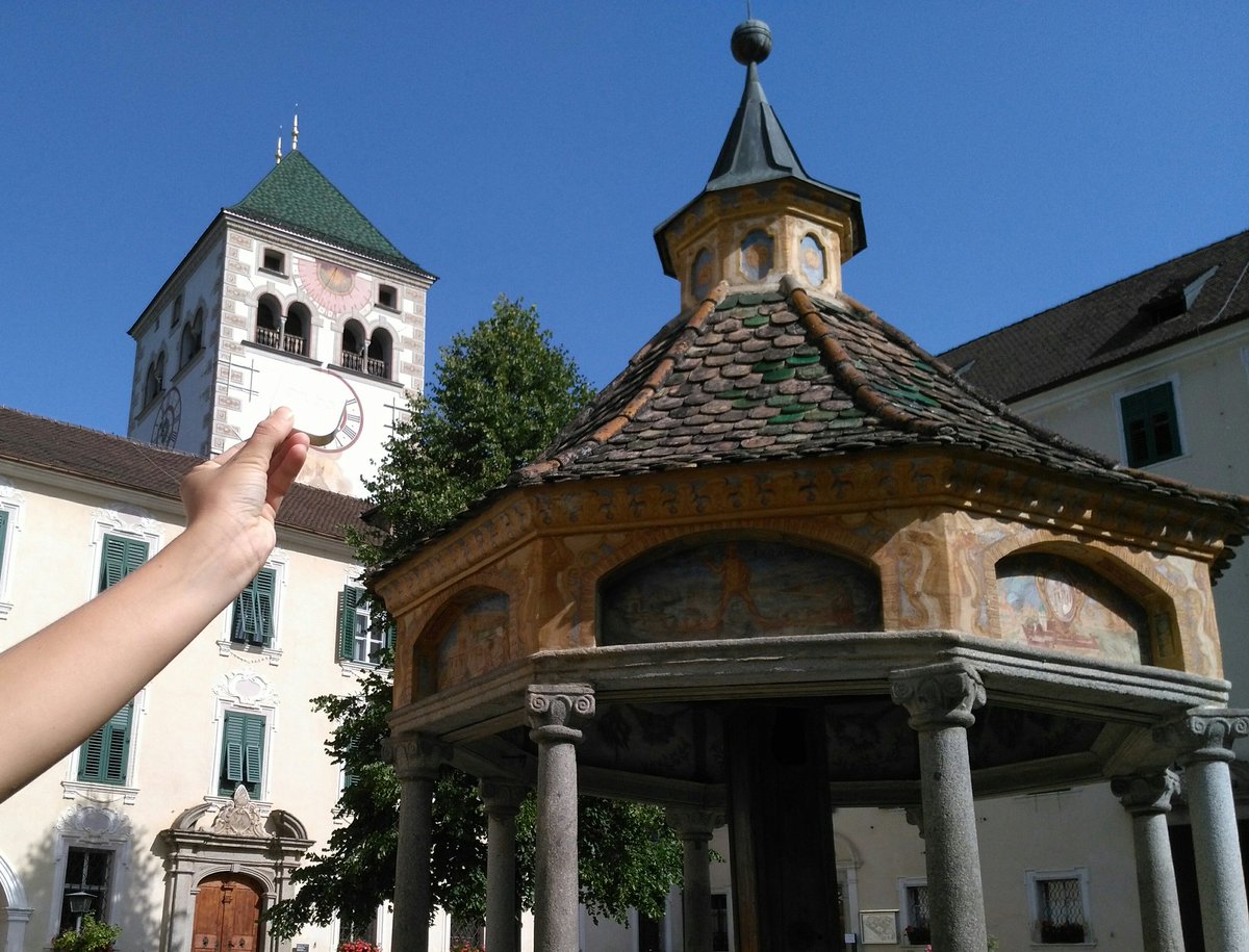 Alexobi88's tweet photo. #IT's always #behappybeacon time. @ACSDataSystems @HPE_IT @ArubaNetworks #ITsFutureNow #monastero #HpeInnoLab https://t.co/fTlO4efwMX