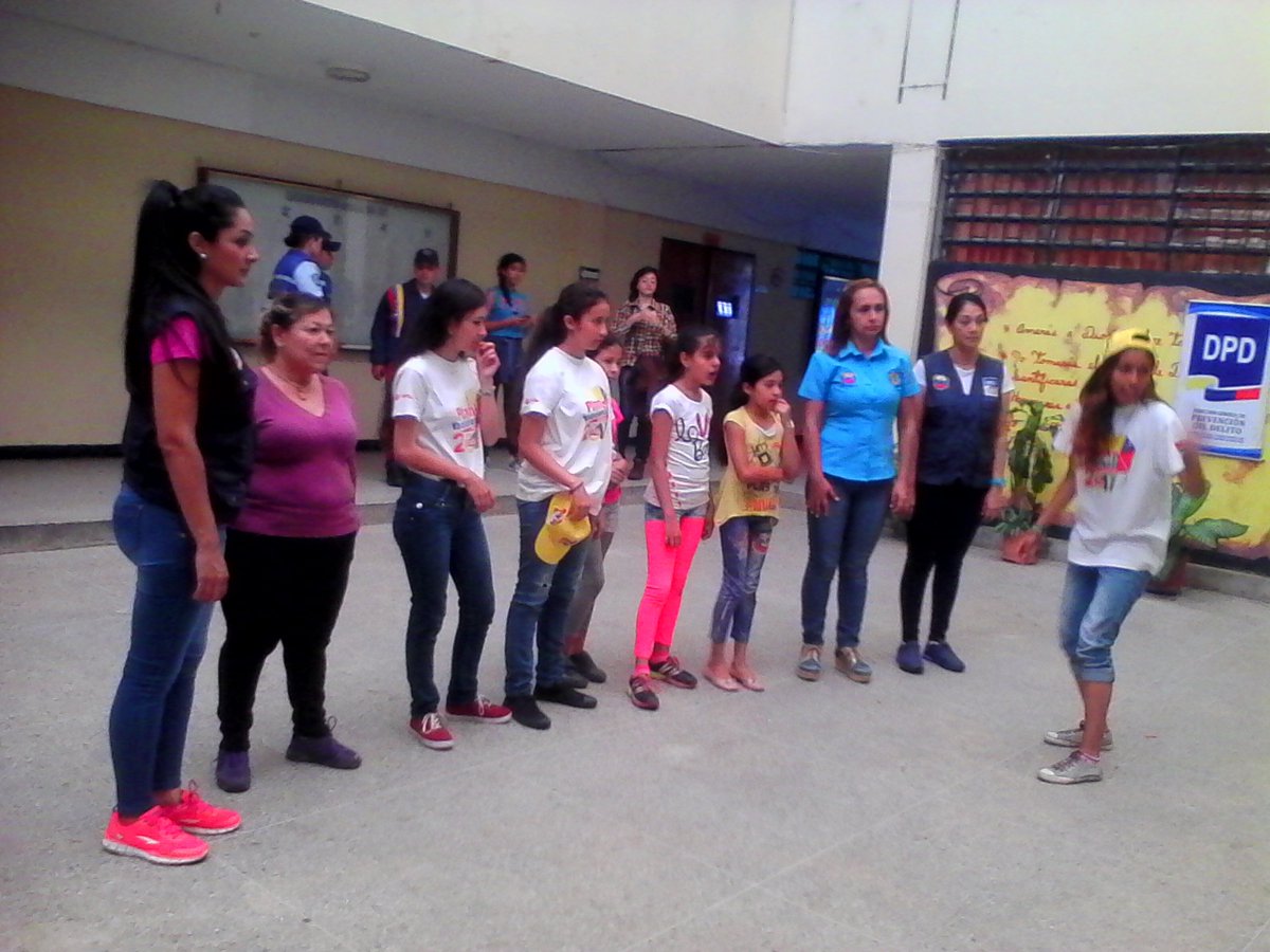 consejoseducat5's tweet photo. Plan “Agosto De Escuelas Abiertas” Beneficia a los niños y niñas del Estado Táchira..!!! #EscuelasAbiertasSembrandoFuturo https://t.co/aXPO3akXWO