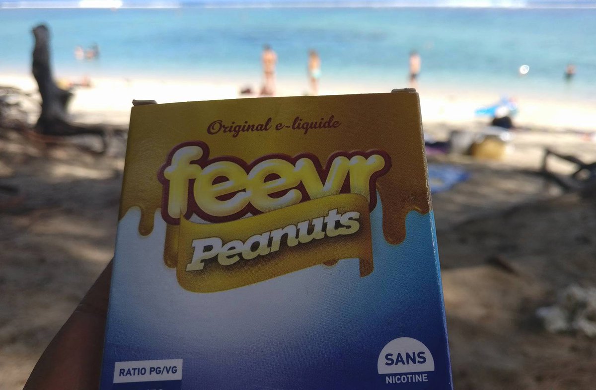 Savourea's tweet photo. #alertecanicule 🔥: pensez à vous hydrater #summer #eté #feevr #eliquide #liquide #ecig #ecigarette #cigaretteelectronique #savourea #peanuts https://t.co/g7GigLxaw6