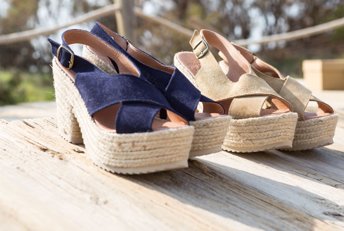 drfish_co's tweet photo. ⚠#Rebajas #Locas⚠
😲#cuñas 29.90€ 😲
🔝Máxima #Calidad🔝
⬇Consulta los modelos en la Web⬇ 🏄https://t.co/BZqwUii9AN🏄
#sandalias #calzado #drfish https://t.co/gXGAzOJMqe