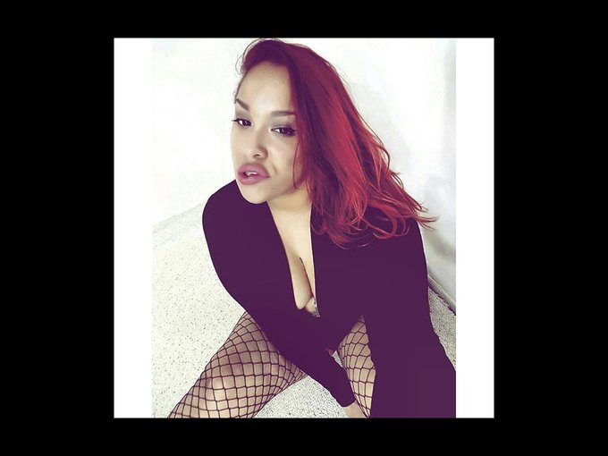 I'm online right now on @Skyprivate (live skype show). my private profile: https://t.co/lVzlrPGTD1  RT<a class="tags" href="/tag/skyprivate">@skyprivate</a>