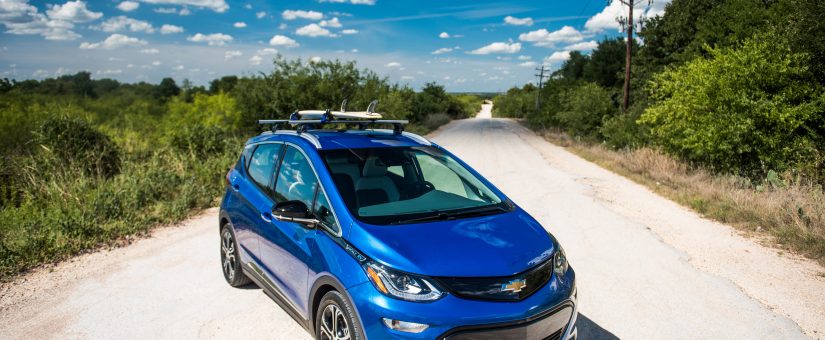electricofacil's tweet photo. GM advierte a dueños del Bolt EV sobre la retirada de baterías que se descargan. Toda la info en nuestra web ➡️ https://t.co/cWxFgv83LX https://t.co/T27UsSPz7H