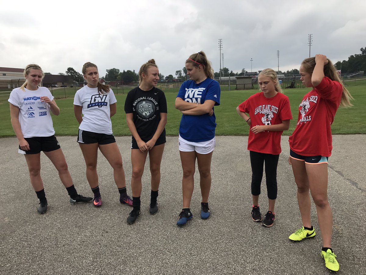 GBYearbook's tweet photo. "sometimes I'm tired but I push through for the team" Morgan Metzger #otherpeoplematter @gbcsbobcats @posproject #p2dayingb #team5b https://t.co/mO88kBjFU3