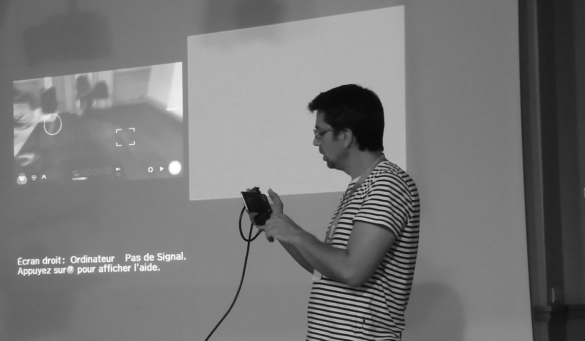 ElisabethTuron's tweet photo. En direct du #StoryCodeGO #Angers conf de @denisvannier sur la #video #mobile. Il nous donne tuyaux et bonnes pratiques https://t.co/jKZizGe66R