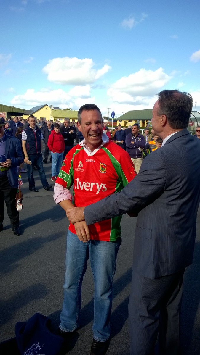 IrishRacing365's tweet photo. Kerryman Pat Healy was forced into a Mayo jersey at Ballinrobe races! @patcashhealy https://t.co/X5QaMErwIX