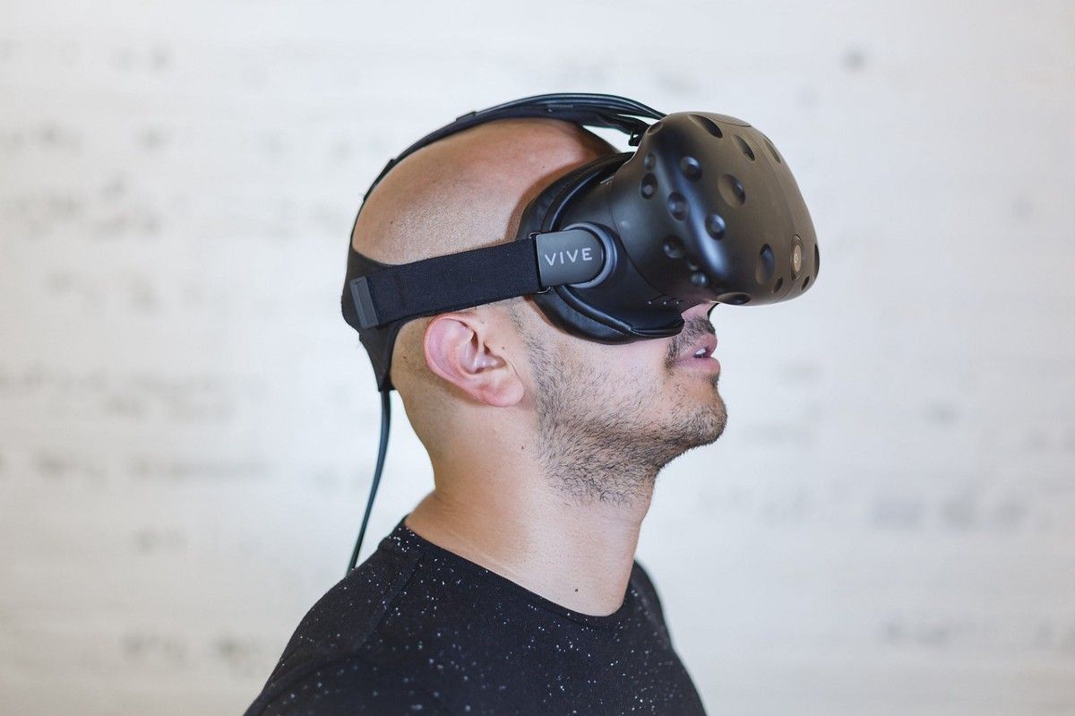 siliconslopes's tweet photo. How @bullfrogspas is using VR to create the ultimate hot tub experience https://t.co/MwQ777aumY https://t.co/f6r9f2tTHr
