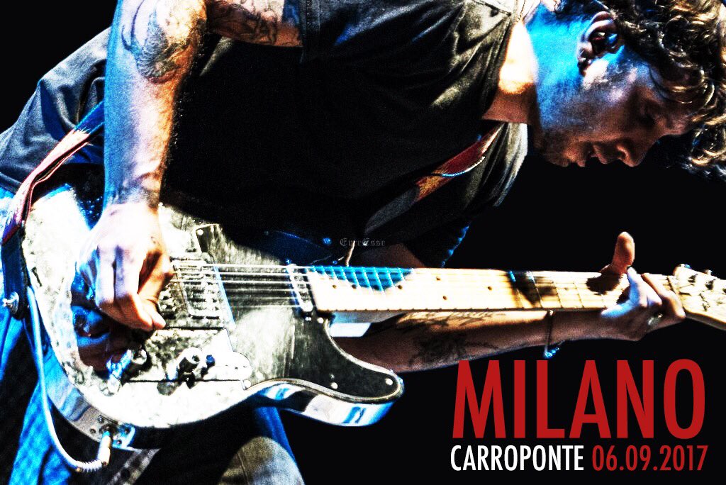 FabrizioMoroOff's tweet photo. MILANO - Carroponte 
6 settembre ore 21.30 
Fabrizio Moro "Pace Live Tour 2017" 
Biglietti online su - https://t.co/cmnmKjU29H https://t.co/ViYOZ7UBqL
