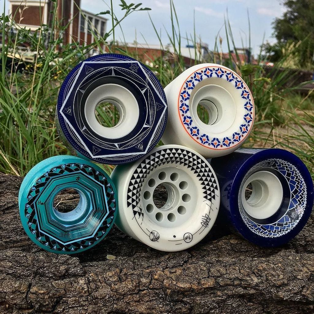 sickboards's tweet photo. The Ahmyo wheels have finally arrived at sickboards, get your set now
##longboard #longboarding #downhill #freeri… https://t.co/id6dCCDMjt https://t.co/jq8MdvwXSK