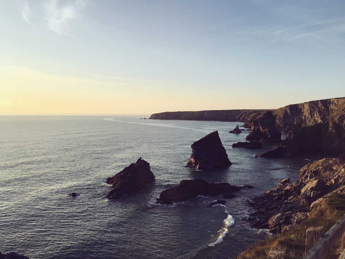 super_ted83's tweet photo. Bank Holiday in Cornwall and purchased some new #saltrock garments. Would love a little more spending money for #MySaltrock #Bedruthansteps https://t.co/XqWGUomWvQ