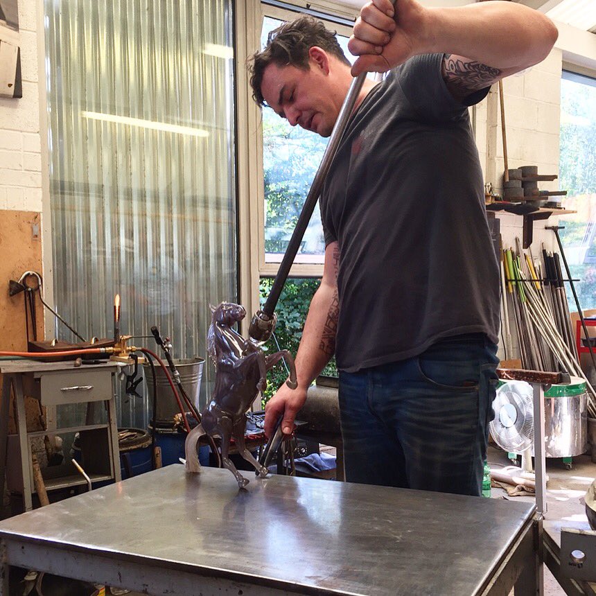 Love watching others #make
This is Martin Janecky 
#glassblowing #sculpting #glass #Art #GlassArt 
#Horse  #rearinghorse