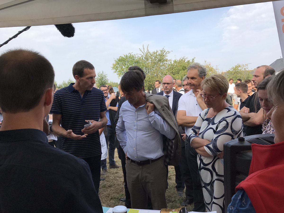 nathalieappere's tweet photo. #Rennes s'engage pour l'alimentation durable : visite avec @N_Hulot à la Prévalaye #micro-ferme #permaculture #PermaG'Rennes #agriculture https://t.co/aGZF74CCpE