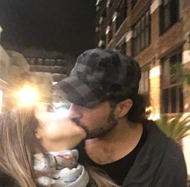 SiemprePorDulce's tweet photo. Arriba el amooooor \o/ @DulceMaria @PacoAlvarezV HERMOSOOOS π Dios los bendiga SIEMPRE #PacandyForever β€οΈ https://t.co/Rb7Cnu3NdL