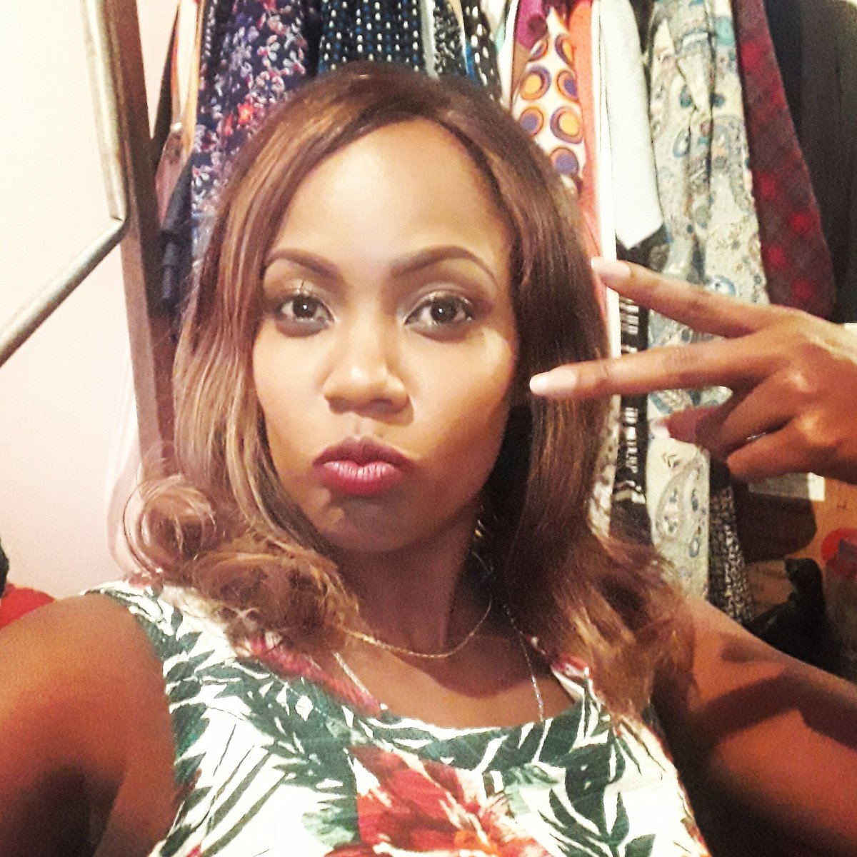 Sanaipei_Tande's tweet photo. #SetForSet #ActingTingz2017 😊😊 https://t.co/j3RJL47gH3