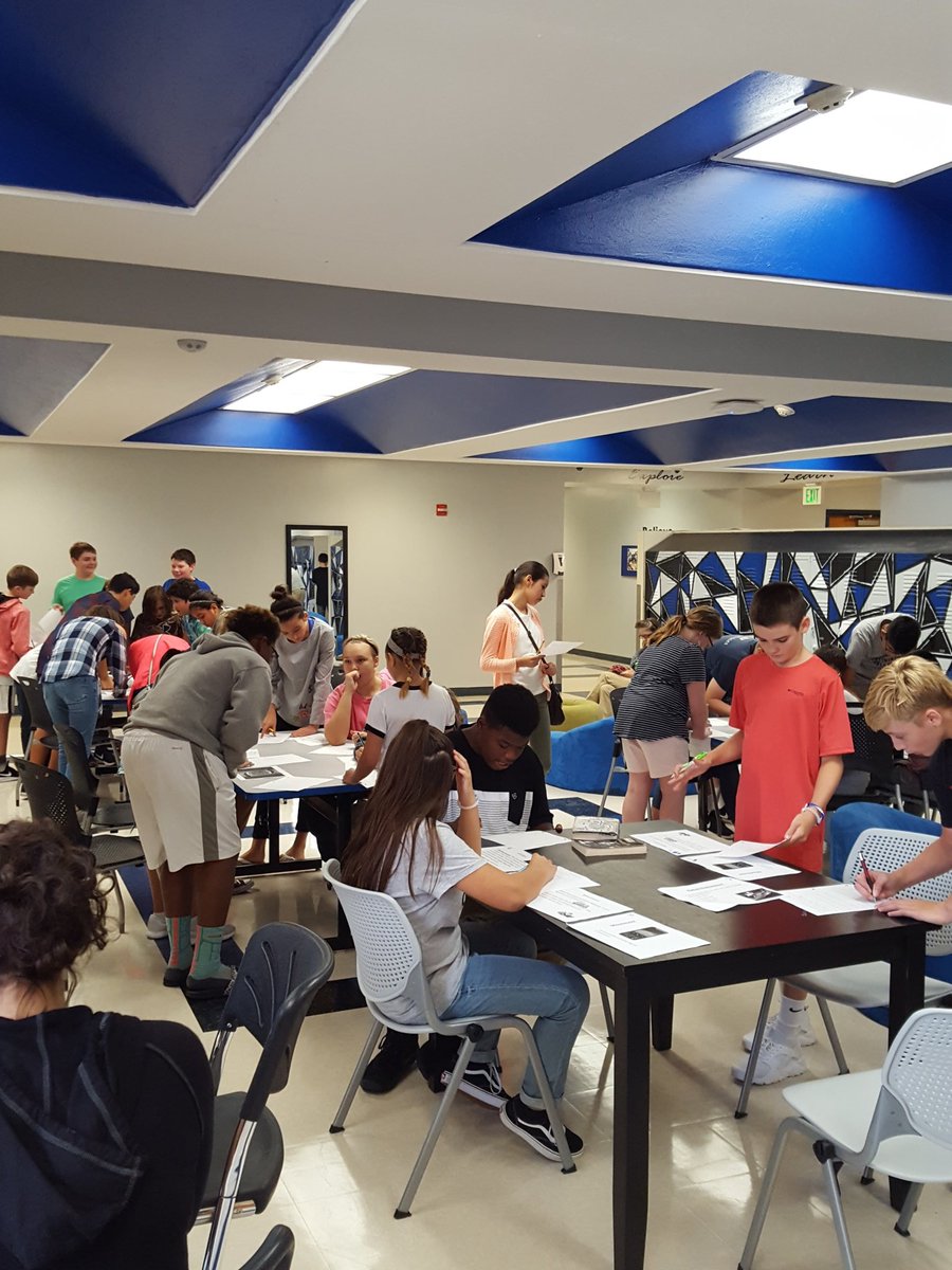 MartinsonTXHist's tweet photo. Gallery walk in the Hub #learninggeography https://t.co/WfJQtHysmj