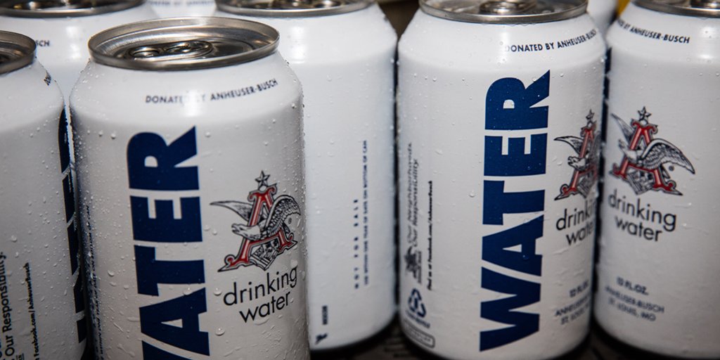 ajplus's tweet photo. Anheuser-Busch is canning water instead of beer for #Harvey relief. They've delivered 155,000 cans so far to Texas and Louisiana. https://t.co/ulZQdc5Ux8