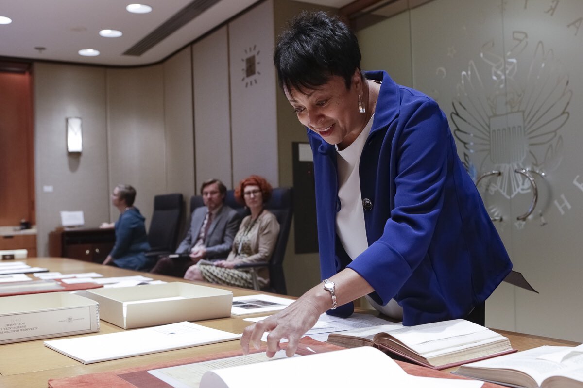 AXRvibes's tweet photo. Here's your "shot" to see Alexander #Hamilton's papers. @librarycongress now... https://t.co/7gX6ELGXeY by #HistClassroom via @c0nvey https://t.co/NsPRr3kcSP