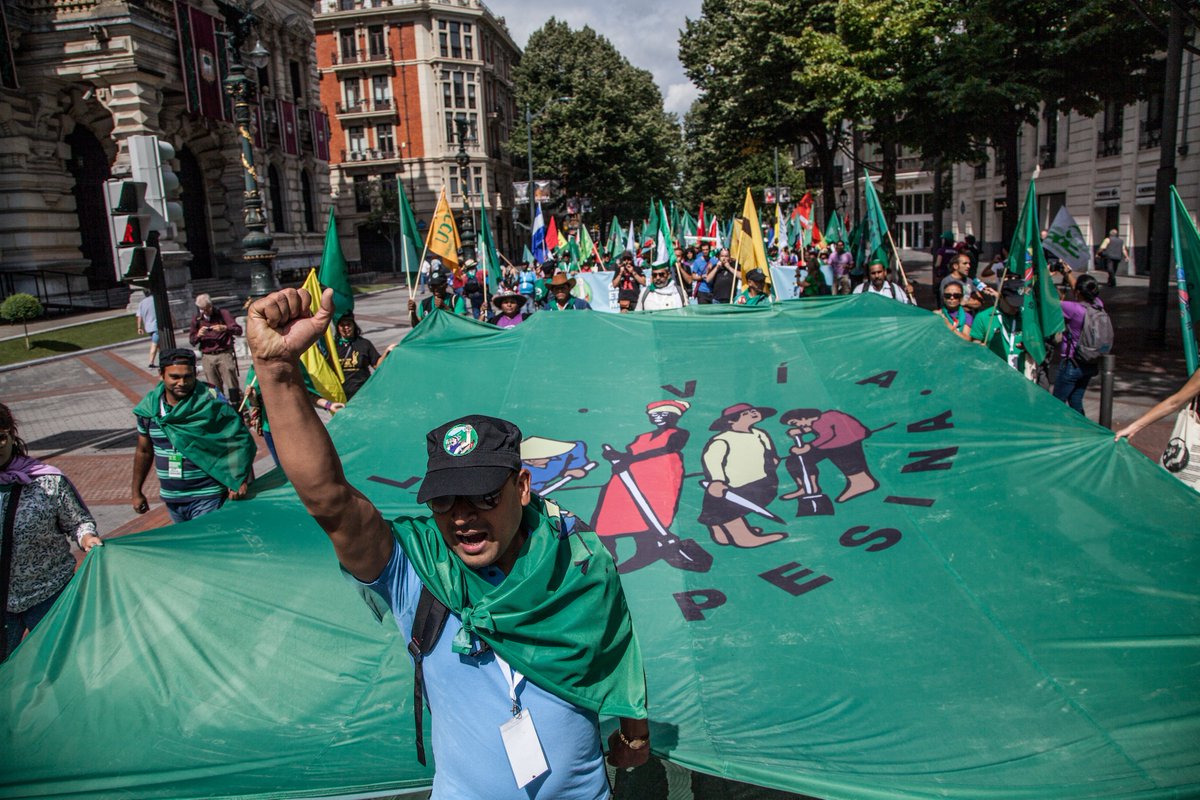 via_campesinaSP's tweet photo. Hace un mes estábamos marchando por Bilbao exigiendo Soberanía Alimentaria y Justicia Social #7ConfLVC https://t.co/CmqyC1c0BB https://t.co/HStLEAwDdX