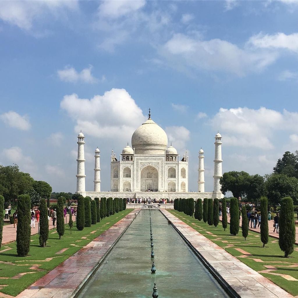 chanley03's tweet photo. One of the 7 wonders #tajmahal https://t.co/a3qgHI7IzF https://t.co/RYpwu2KZlN