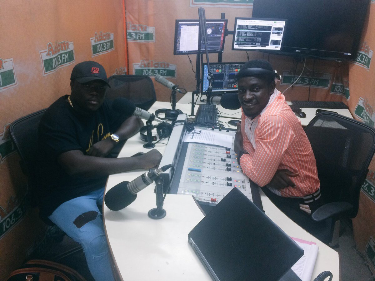 WiseUpMaGuy's tweet photo. #jenniferlomotey hitmaker @kurlsongxgh on #Ofiekwanso with @jerryjustice @Adom1063fm @KUBIdyza https://t.co/7xaNvTvL54