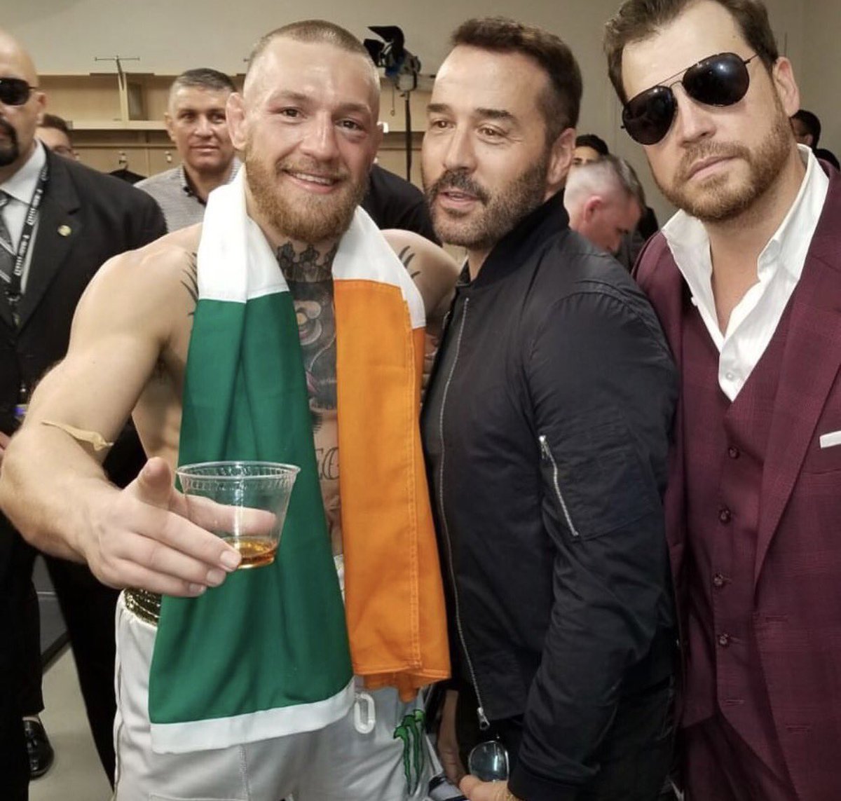 jeremypiven's tweet photo. When I walked into the locker room he was trying to figure out how to get better. A true warrior is never satisfied, what an honor to hang https://t.co/ESaD65DFij