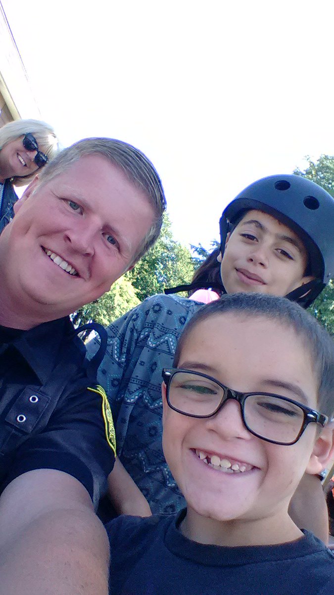 SJPF_CRU's tweet image. Cash in your Courtenay Bay Bucks at Nevins Lane #SaintAwesome #SocialDevelopement #WearYourHelmet #CommunityPolicing