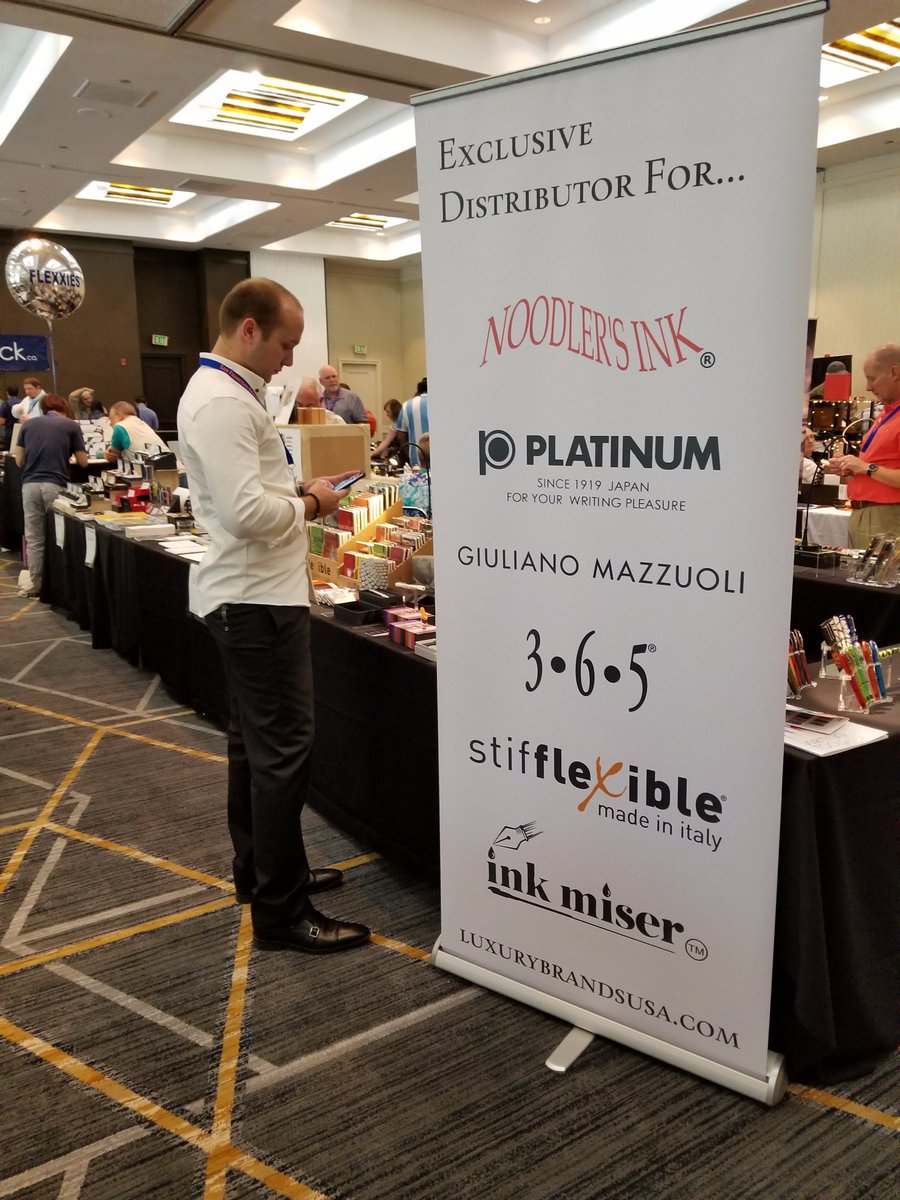 LuxuryBrandsUSA's tweet photo. #Noodlersink #inktable #ink #fountainpens #sfpenshow2017 https://t.co/mVz6gouavI